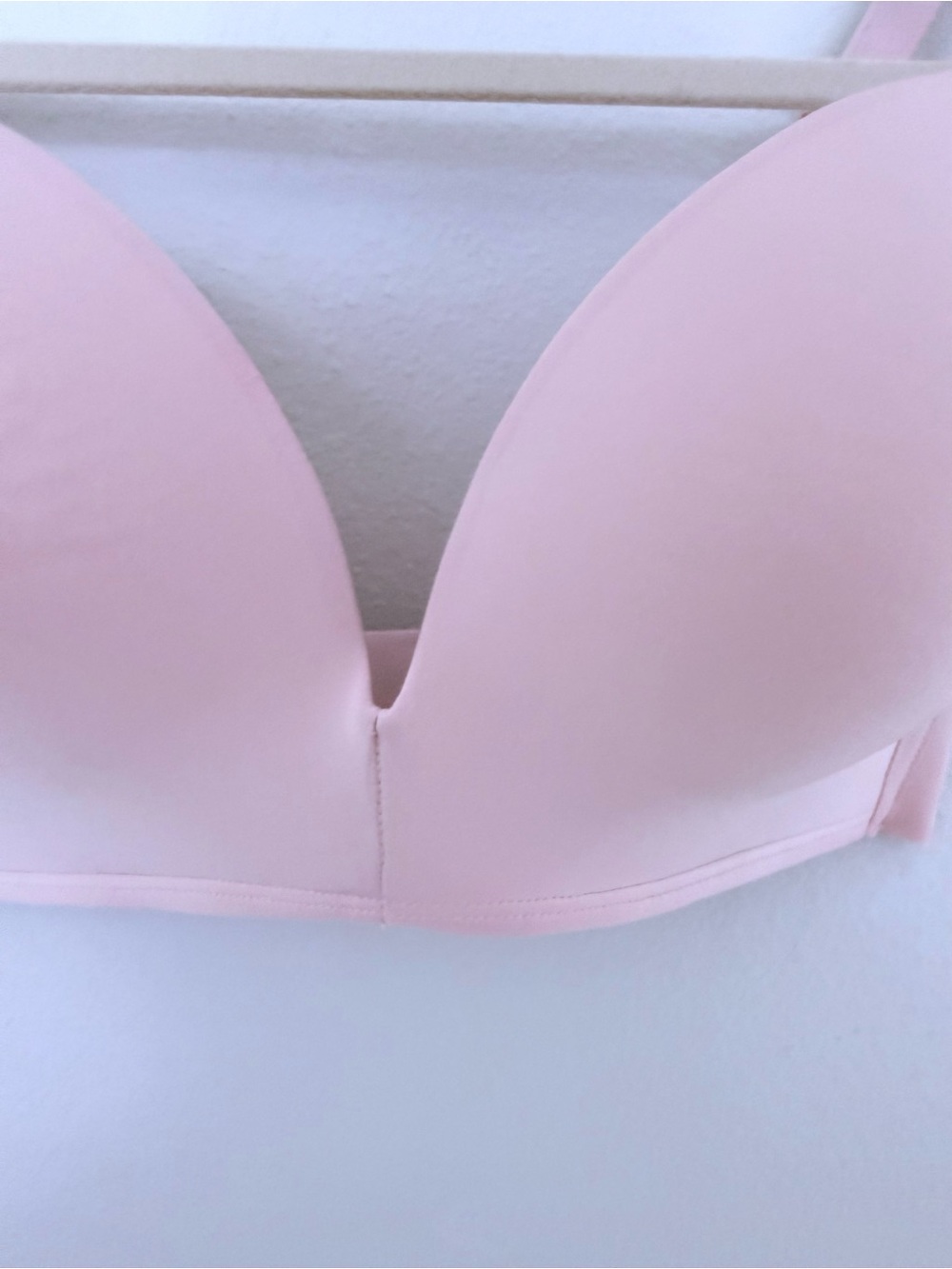 Maidenform 38D women’s Light Pink Push-Up Bra wireless side slimming EUC - Picture 7 of 14